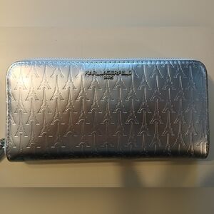 NWOT Karl Lagerfeld Metallic Silver Full Zip Around Wallet